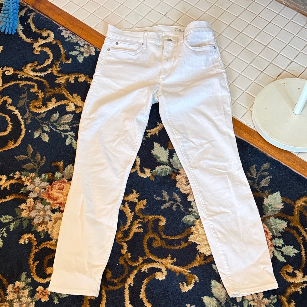 GAP 1969 Classic White skinny  jeans - worn maybe‎ 3x . Great shape